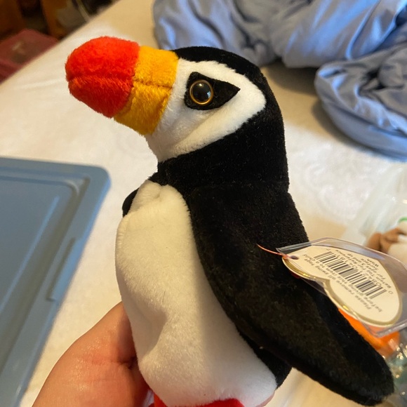 Ty Black and White Puffin with Orange Beak - Picture 1 of 4